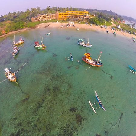 Fishermans Bay Hotel Weligama Exterior photo