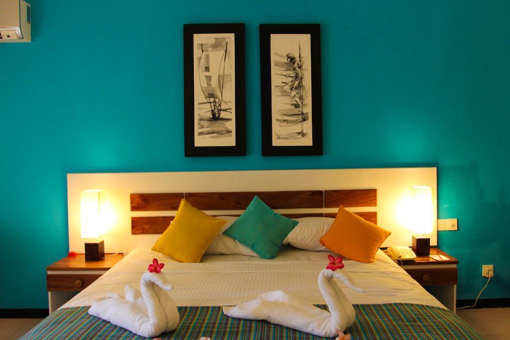 Fishermans Bay Hotel Weligama Room photo